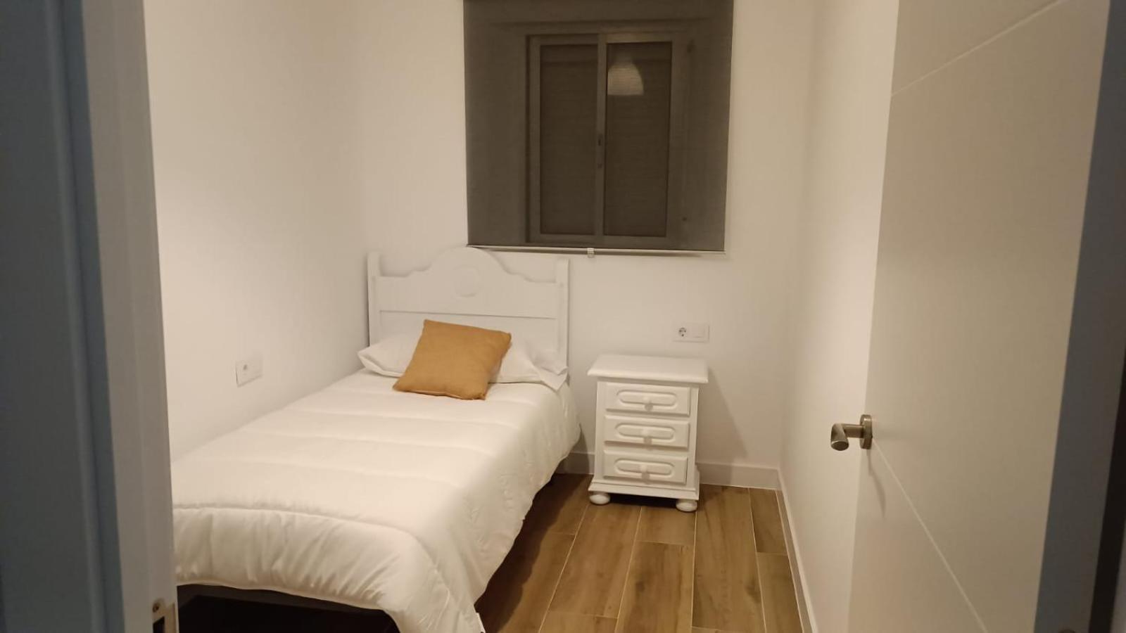 Piso Cercano Al Recinto Ferial Apartment *
